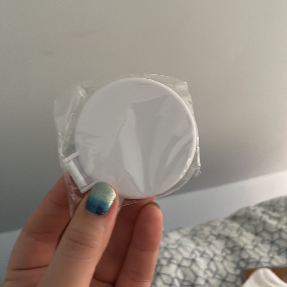 Poshmark mirror logo limited edition reseller office supplies red white new - Picture 2 of 2